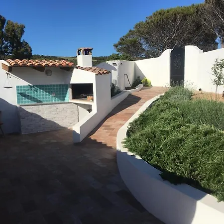 Villa Isola Rossa וילה איזולה רוסה