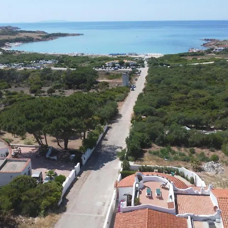 Villa Isola Rossa וילה