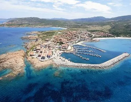 וילה Villa Isola Rossa איזולה רוסה